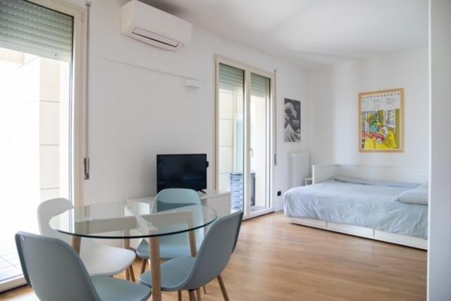 Apartmán Grande Monolocale Con Parcheggio Interrato Incluso Janov Exteriér fotografie